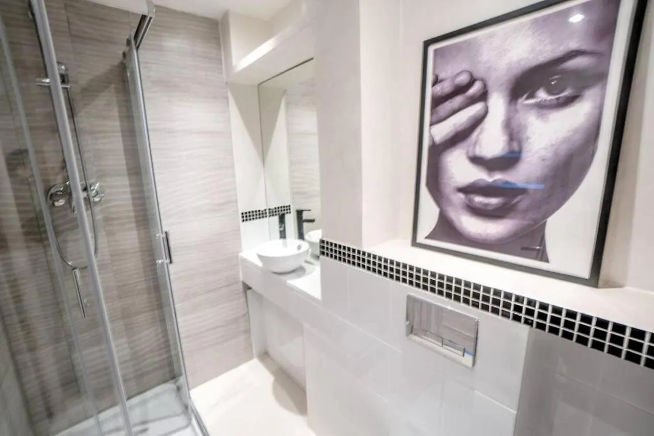 Cosy And Stylish- Golden Apartments- City Center Warschau Apartment