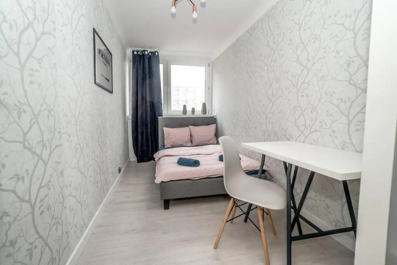 Cosy And Stylish- Golden Apartments- City Center Warsaw Apartment